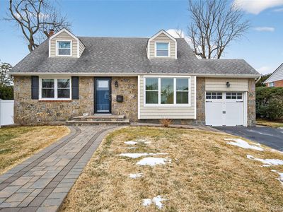 867 Duncan Drive, Westbury, NY, 11590