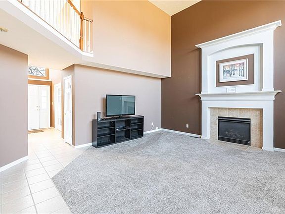 3rd image of 5499 Greenfinch Dr