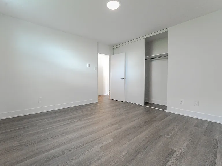 2 Secord Ave — Photo 5