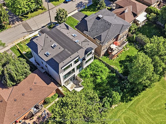 4th image of 23 Morewood Cres