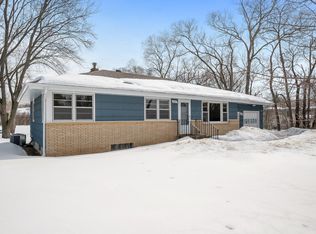 7831 Sunnyside Rd, Mounds View, MN 55112