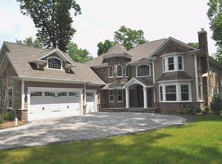 27 Inwood Rd, Essex Fells, NJ 07021