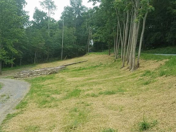 5th image of 16823 Eylers Valley Rd