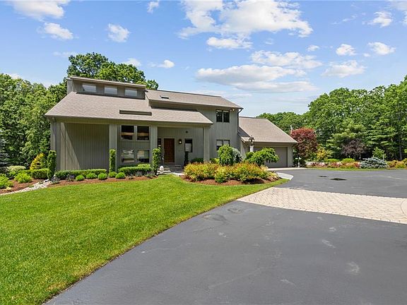2nd image of 65 Misty Oak Dr
