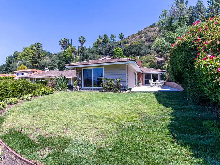 555 Paulette Pl — Photo 31