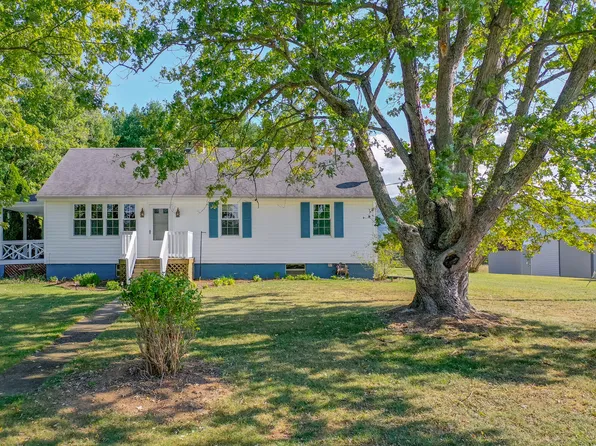 4176 Borden Grant Trl, Fairfield, VA 24435