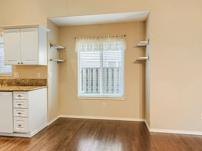 15084 Persimmon Way — Photo 9