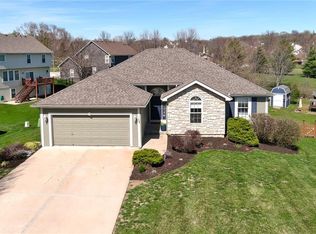 324 Ash Ln, Lansing, KS 66043