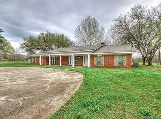 2534 Swan Lake Rd, Bossier City, LA 71111