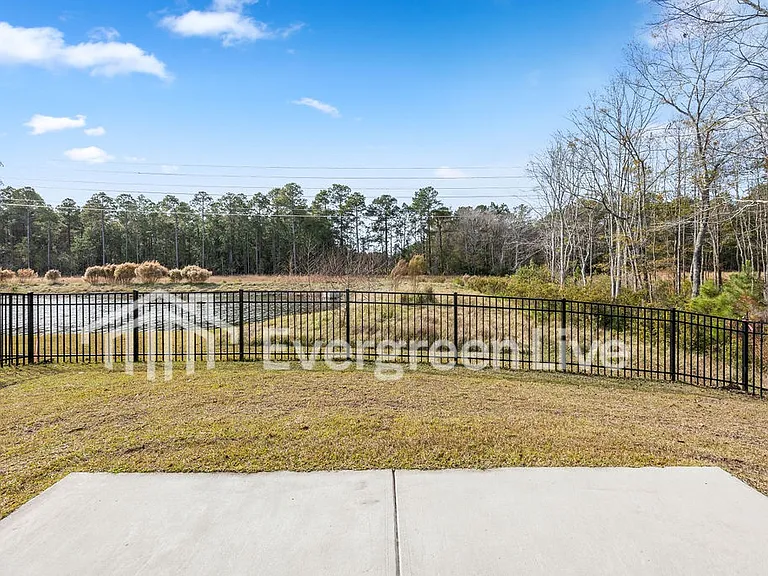 2233 Courtina Way — Photo 4