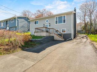 12 Wamphray Cres, Dartmouth, NS B2W4Y6