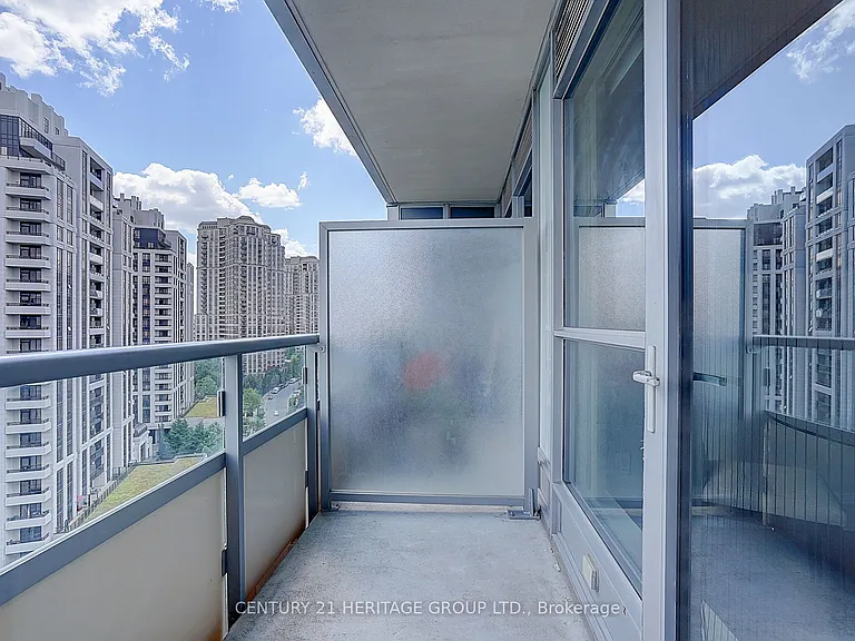 120 Harrison Garden Blvd #1431 — Photo 13