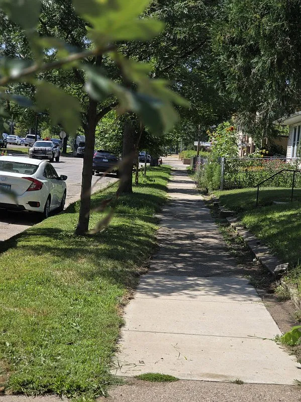 4 bed, 1.0 bath, $2,220 — Photo 1