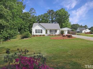 720 Woodall Dairy Rd, Benson, NC 27504