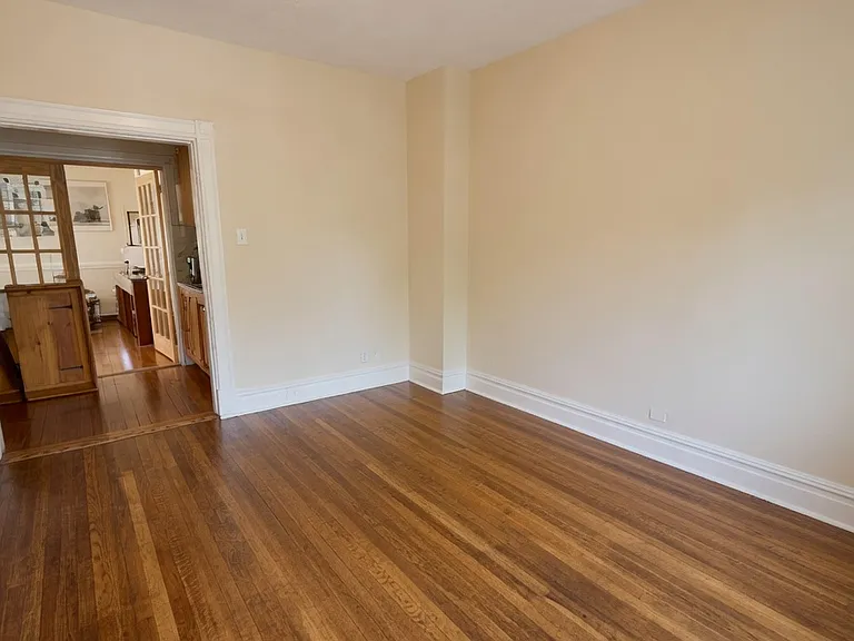 30 Mansfield St — Photo 3