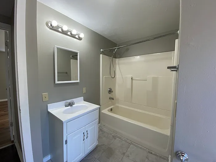 719 Alexandria St #719 — Photo 15