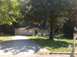 1091 Rabun Dr, Lilburn, GA 30047