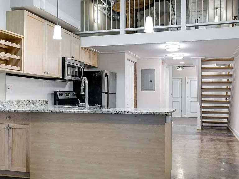 1710 E Franklin St — Photo 14