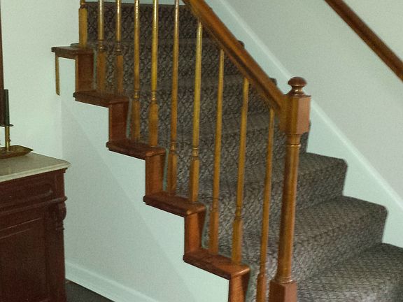 Front entry w/ slate floor