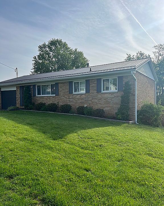 1st image of 6 Hillcrest Dr