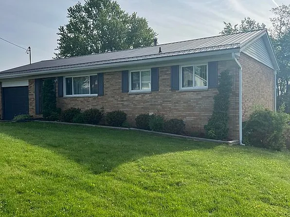 6 Hillcrest Dr, Martins Ferry, OH 43935