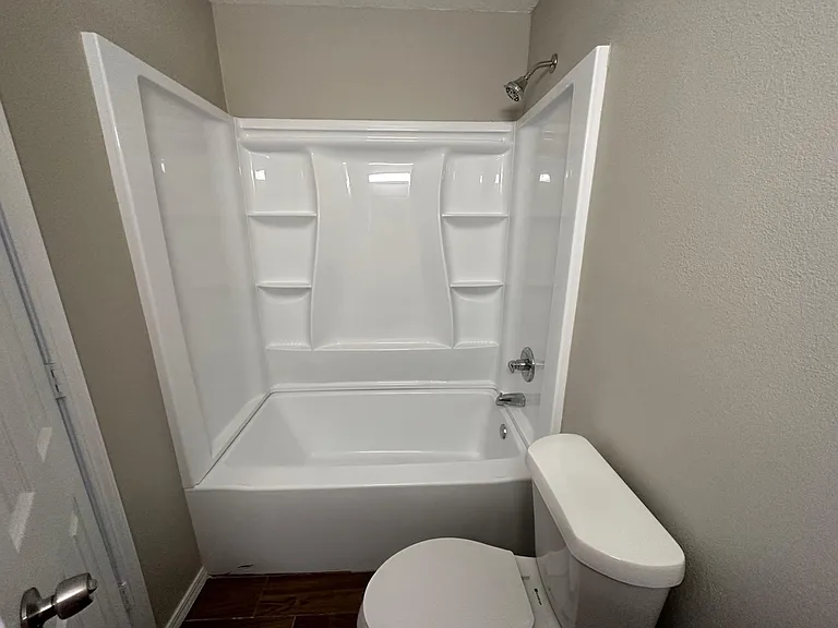 1029 E 64th Pl — Photo 10