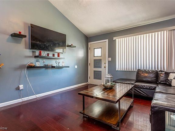 4th image of 4309 Holl Ave