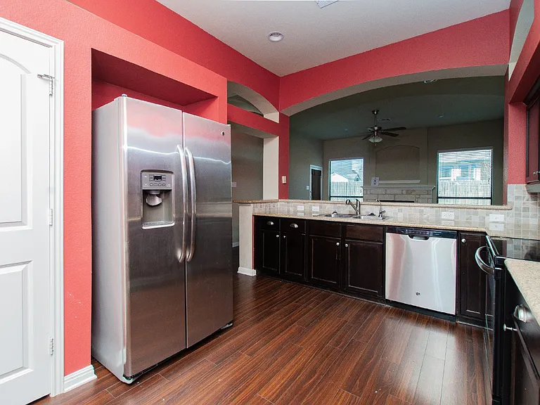 3505 Castleton Dr — Photo 10