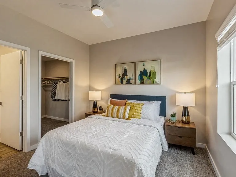 Parq Crossing Apartments — Photo 9