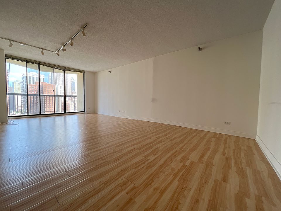 1st image of 1120 N La Salle Dr #5P