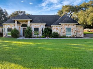 62 Grand Oak Dr, Inez, TX 77968