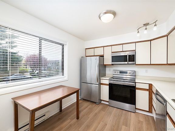 5th image of 5002 Chelsea Cove N