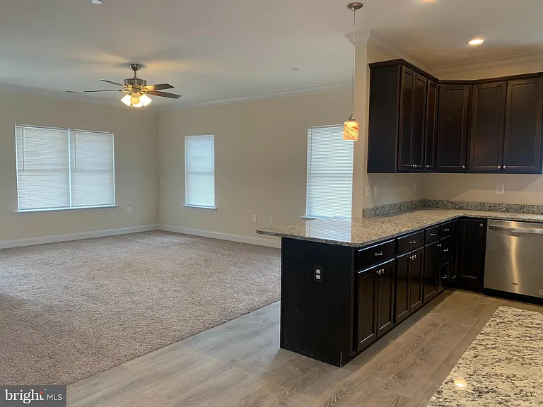 9208 Dayton Ave — Photo 5