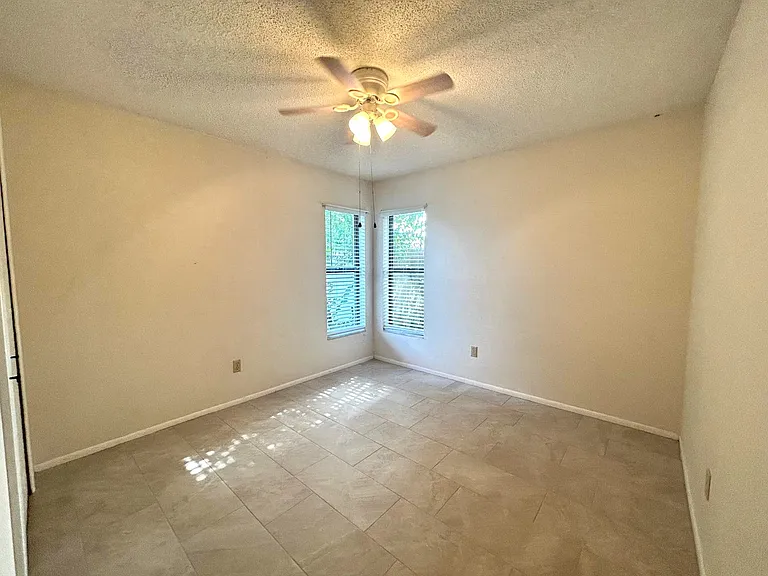 1141 Covington St — Photo 17