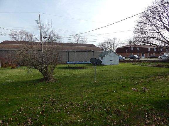 3rd image of 669 Keen Ave