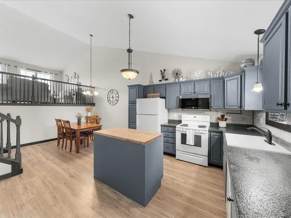 1725 Redhead Ave, Baldwin, WI 54002