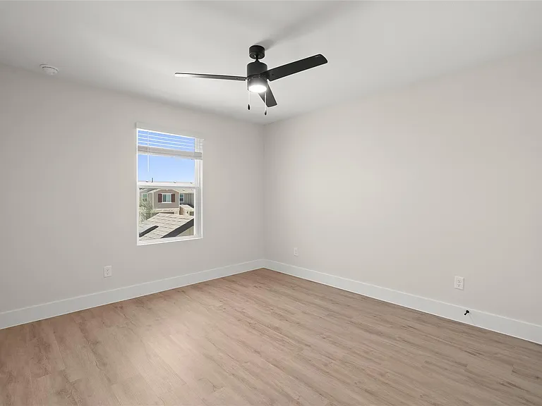 5512 Mobeetie Loop — Photo 12