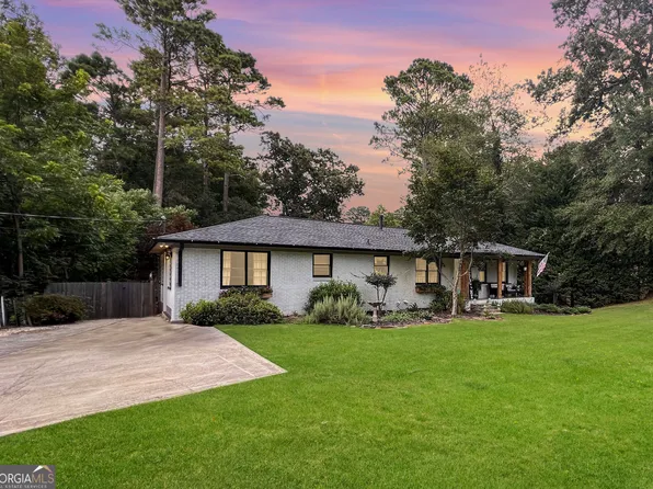 594 Forest Heights Dr, Athens, GA 30606