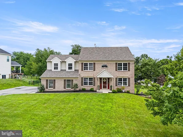 8021 Fair View Ln, Norristown, PA 19403