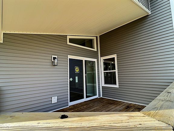 4th image of 2620 E 56th St