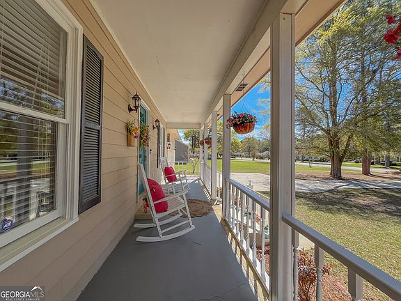 5th image of 100 Hummingbird Dr