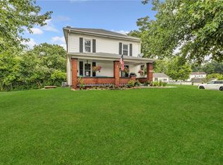 7157 Vine St, Enon Valley, PA 16120
