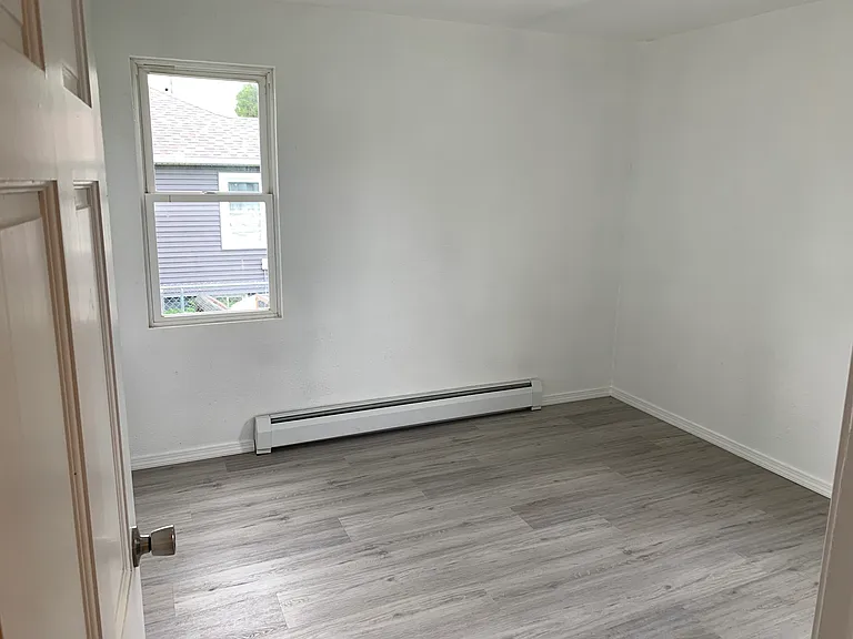604 S Pearl St — Photo 5