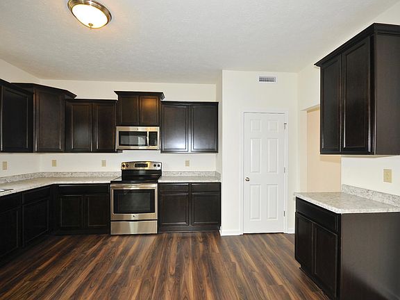 5th image of 893 Burntwood Way