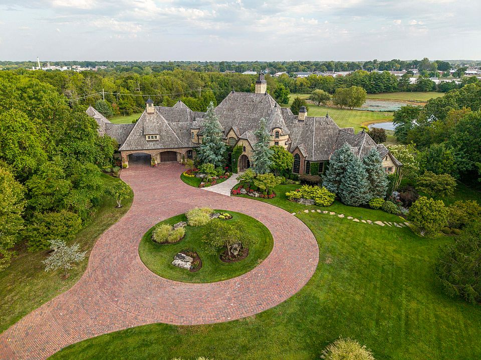 1st image of 1100 Lakewood Drive