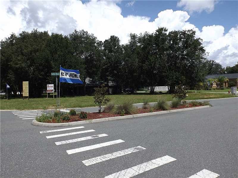 1st image of 418 Ashton Woods Ln