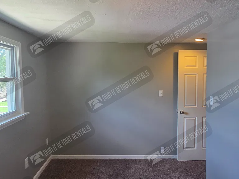 22889 Oakwood Ave — Photo 18