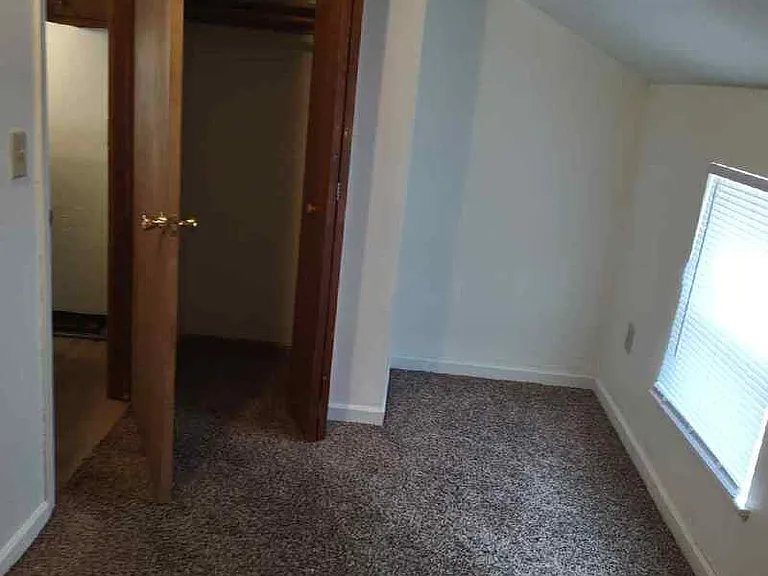 1733 Smith St — Photo 16