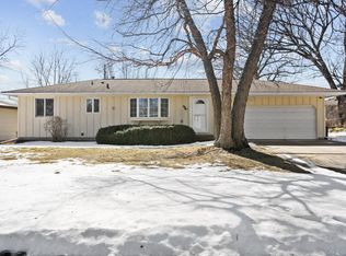 3906 Mica Trl, Eagan, MN 55122