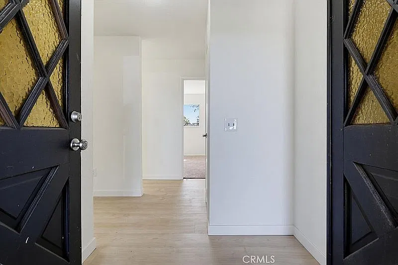 4 bed, 2.0 bath, 1344 sqft, $3,400 — Photo 2